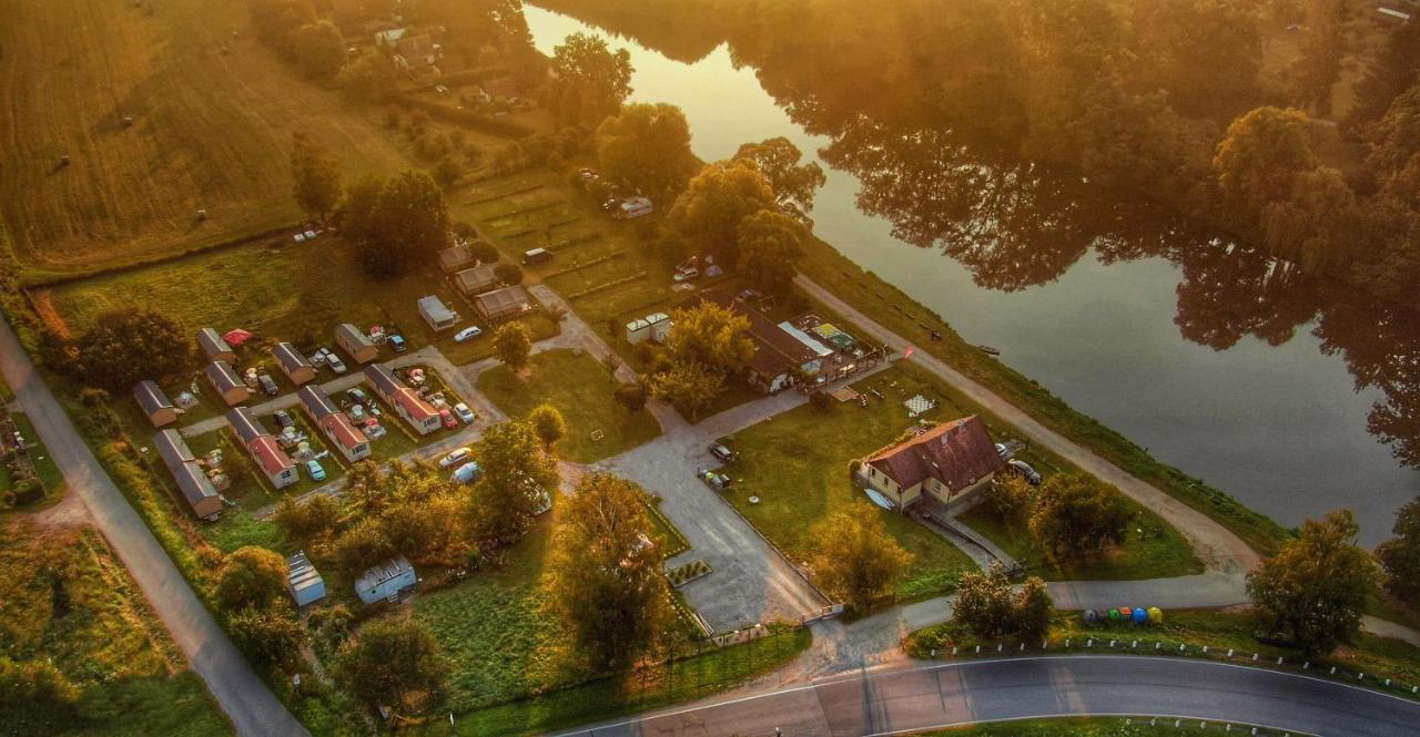 Hotel Camping Prima Týn nad Vltavou Esterno foto